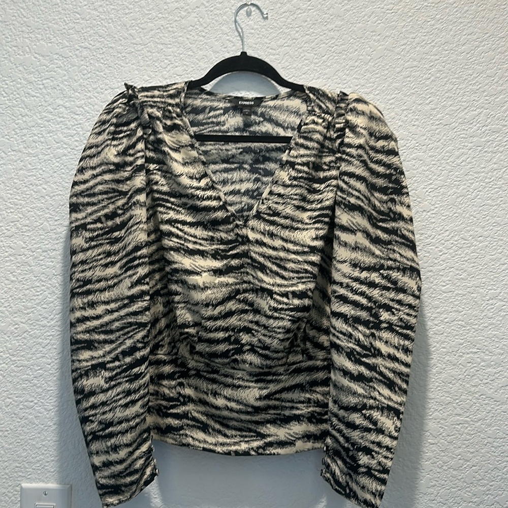 Express long sleeve top